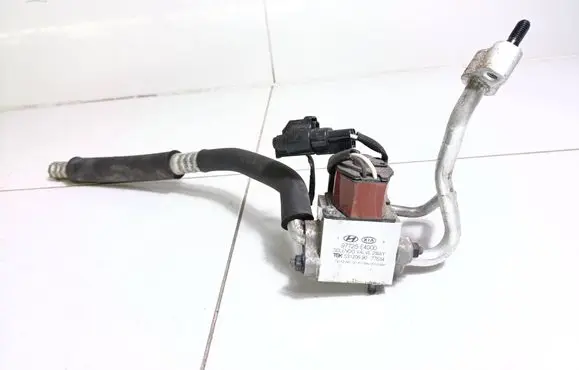 KIA Soul Air conditioning (A/C) expansion valve 97725E4000