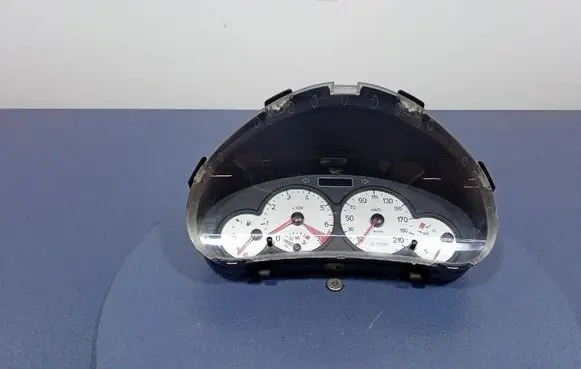 Speedometer (instrument cluster)