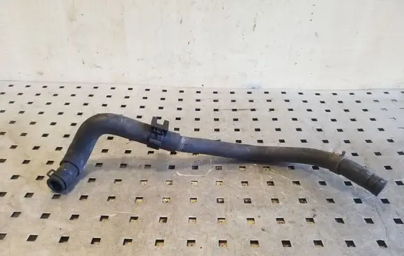 Engine coolant pipe/hose