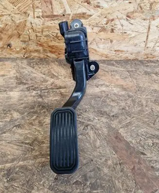 Toyota Prius (XW20) Accelerator throttle pedal