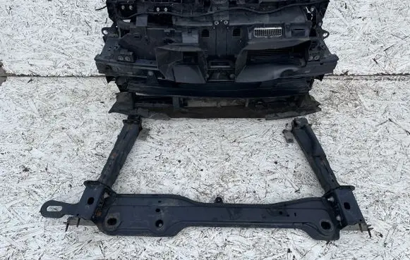 Renault Megane IV Front piece kit 