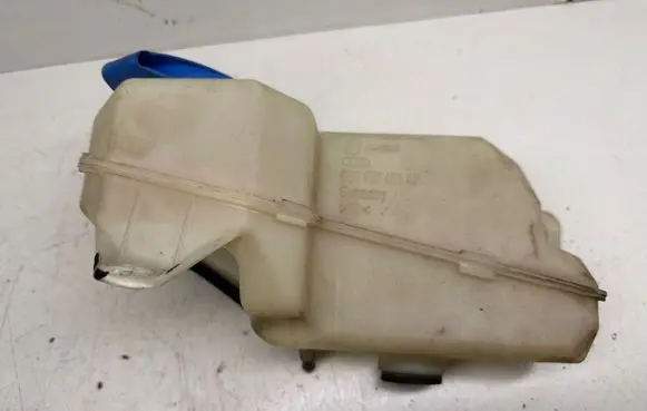 Audi A4 S4 B7 8E 8H Windshield washer fluid reservoir/tank 8E0955451AP 45R015056