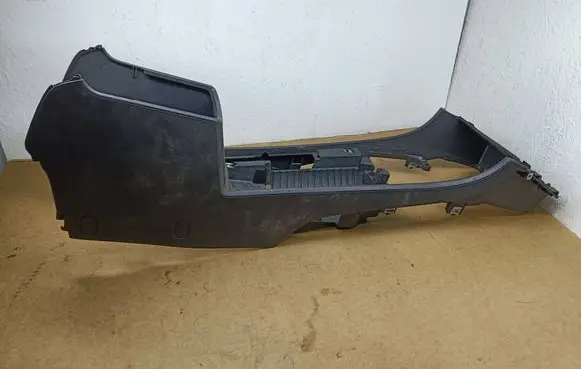 Volkswagen PASSAT B7 USA Center console 561863243 561863241A 6033482