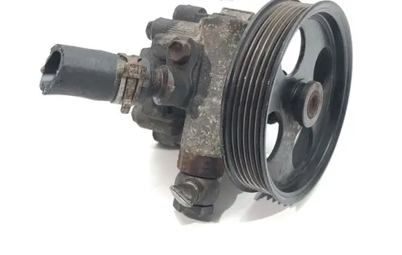 Opel Insignia A Power steering pump 55563329