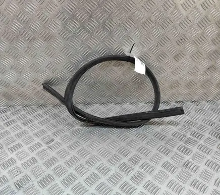 Volkswagen PASSAT B8 Engine compartment rubber 3G0823723