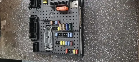 Volvo XC90 Fuse module 30786646