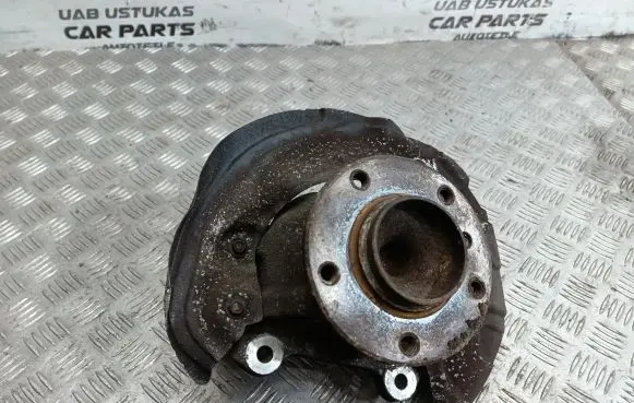 BMW 1 E81 E87 Front wheel hub spindle knuckle 6764444
