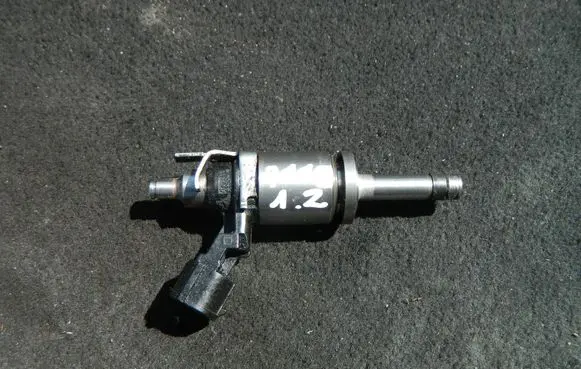 Nissan Qashqai Fuel injector 4350R0060