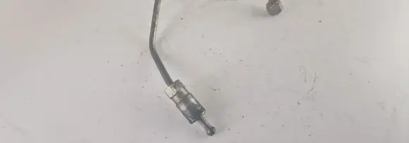 Mitsubishi L200 Fuel injector supply line/pipe 