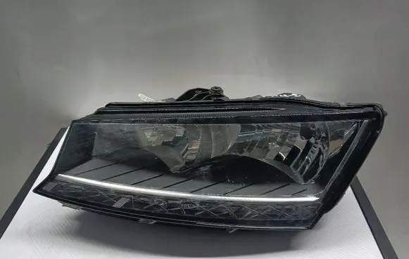 Skoda Fabia Mk3 (NJ) Headlight/headlamp 6V1941015D