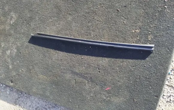 Renault Trafic III (X82) Rubber seal front coupe door window 