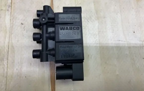 BMW 7 G11 G12 Air suspension valve block 4725530100 W000004614