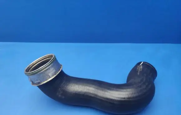 Mercedes-Benz A W169 Intercooler hose/pipe A1695280482
