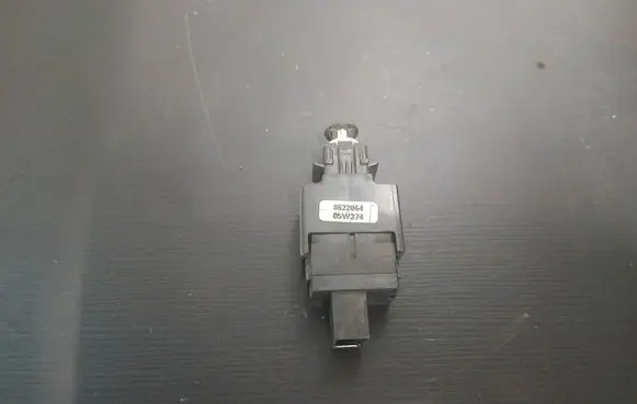 Volvo S60 Brake pedal sensor switch 8622064 05W374