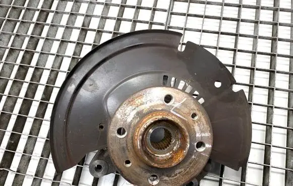 Renault Clio V Front wheel hub spindle knuckle