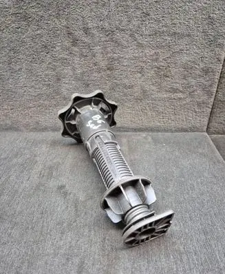 Audi A4 S4 B6 8E 8H Spare wheel bolt 8E0804899A 8E0803899B