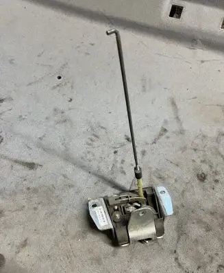 Mercedes-Benz ML W163 Tailgate/trunk/boot lock/catch/latch A1637400235