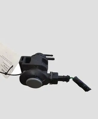 Nissan Qashqai Turbo solenoid valve 8200575400 8200661049