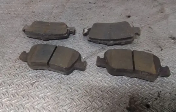 Toyota Auris 150 Brake pads (rear) 