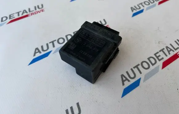 BMW 5 E39 Glow plug pre-heat relay 2246919 12212246919