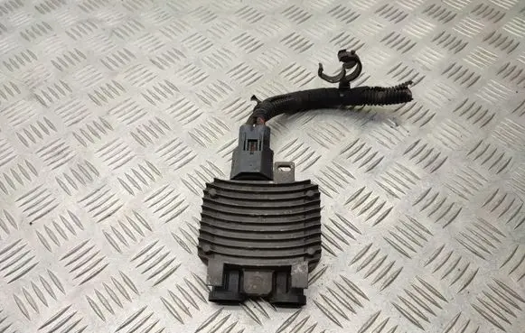 Volvo XC70 Coolant fan relay 940009400