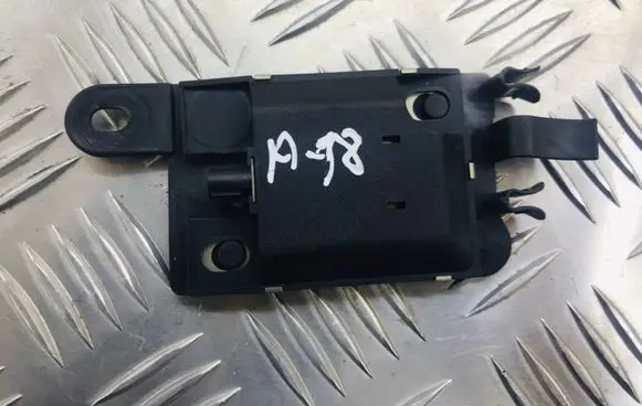 Mercedes-Benz R W251 Antenna control unit A2518230014