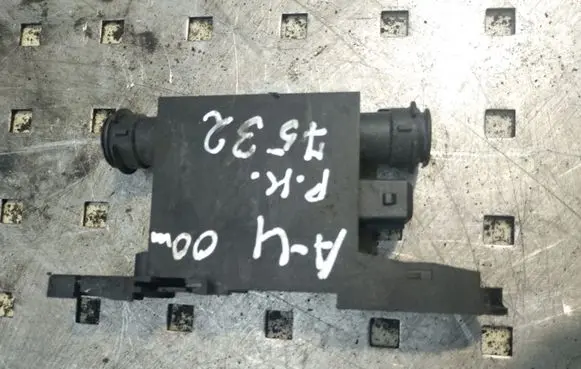 Audi A4 S4 B5 8D Door central lock control unit/module 4A0959981A