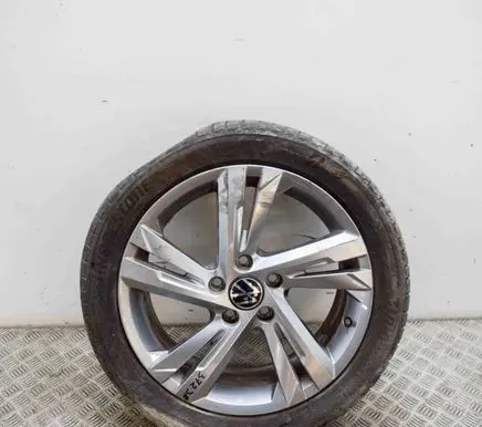 Volkswagen Golf VIII R17 alloy rim 5H0601025AF
