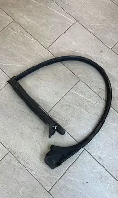 Audi A5 8T 8F Rubber seal front door window/glass 8T0845354