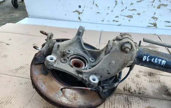 Volkswagen PASSAT B6 Front wheel hub spindle knuckle