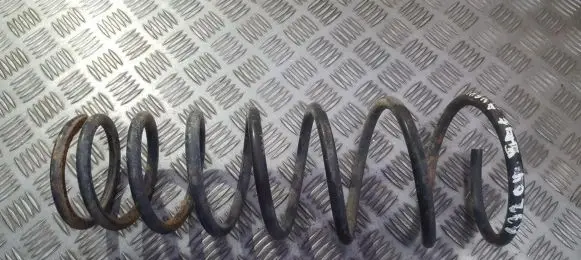 Toyota Avensis T220 Rear coil spring