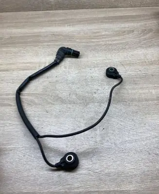 BMW 7 E65 E66 Detonation knock sensor 1709317 0261231136 094304