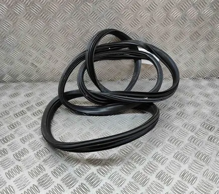 Peugeot 108 Rubber seal front coupe door B000807680