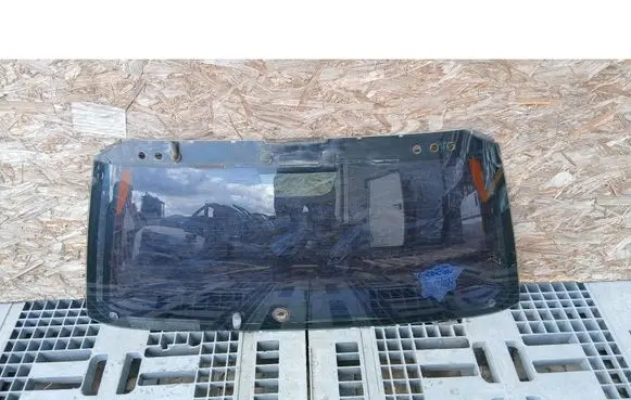 Honda CR-V Front vent window/glass (coupe) 