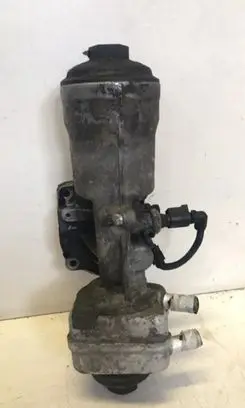 Volkswagen Touran I Oil filter mounting bracket 045115389