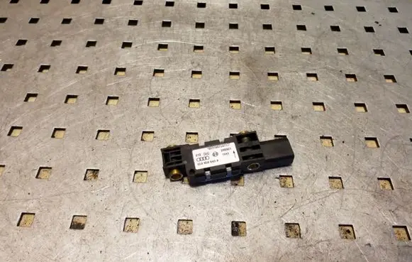 Audi A4 S4 B6 8E 8H Airbag deployment crash/impact sensor 8E0959643A