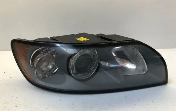 Volvo V50 Headlight/headlamp 30698886 0301198204
