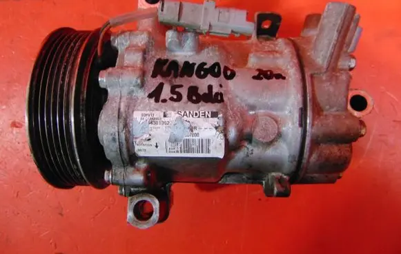 Renault Kangoo II Air conditioning (A/C) compressor (pump)