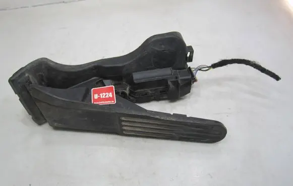 Volkswagen Golf VI Accelerator throttle pedal 1K1721503T 6PV00860050 11441
