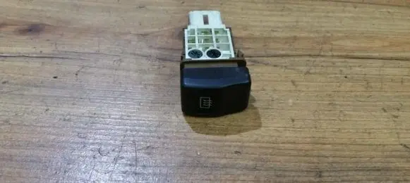 Subaru Outback Windscreen/window heater switch