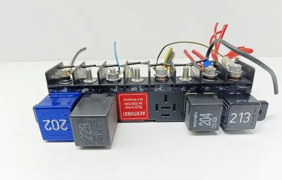 Audi A4 S4 B5 8D Fuse module 4A0941822