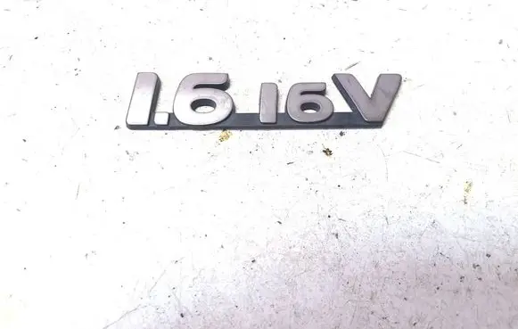 Dacia Logan I Manufacturer badge logo/emblem 8200448596