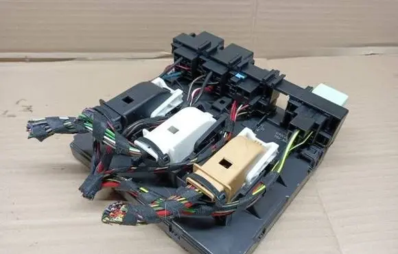 Volkswagen PASSAT B7 Comfort/convenience module 3AA937087F S0465