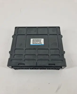 Mitsubishi Pajero Engine control unit/module MK386858