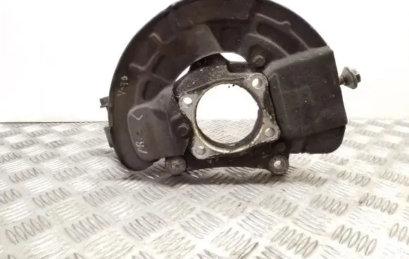 Volvo V70 Front wheel hub P39960626 9461943