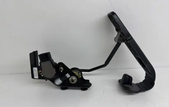 Lexus LS 430 Accelerator throttle pedal 7801050011 22220134