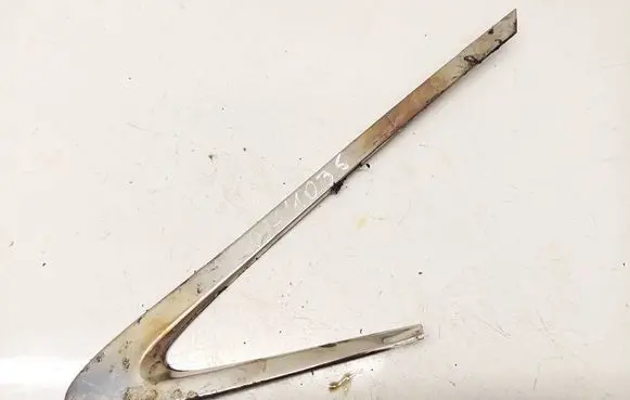 Mazda CX-7 Front door glass trim molding 
