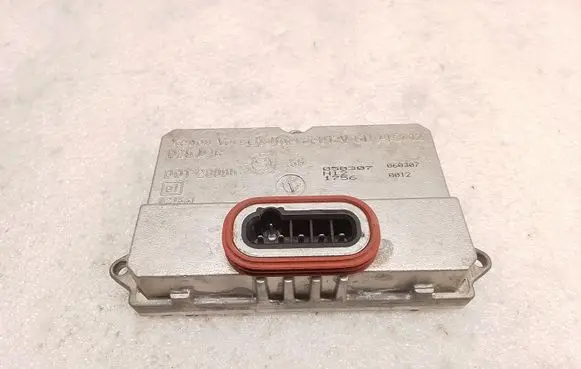 Mercedes-Benz E W211 Headlight ballast module Xenon 5DV00829000
