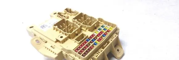 Hyundai Tucson TL Fuse module 91950CZ020