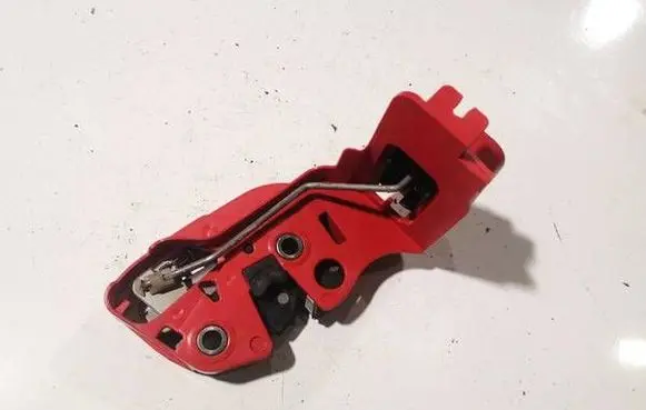 Mazda 3 I Seat back rest lock catch 